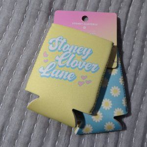 NEW Stoney Clover Lane 2 Ct Drink Sleeve Yellow / Blue w Daisies ~TARGET
